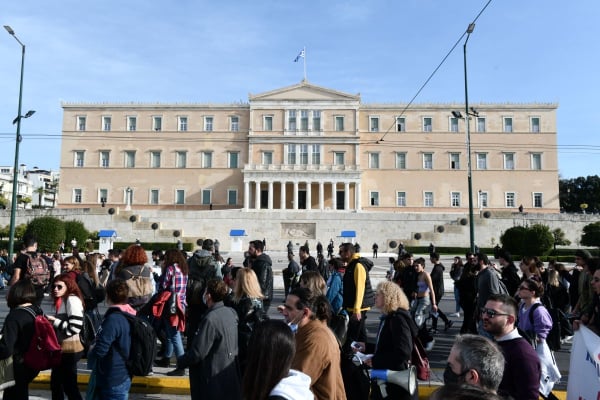 Απεργία 28 Φεβρουαρίου: «Χειρόφρενο» από ΜΜΜ και ταξί - Πορείες στην Αθήνα και κυκλοφοριακές ρυθμίσεις