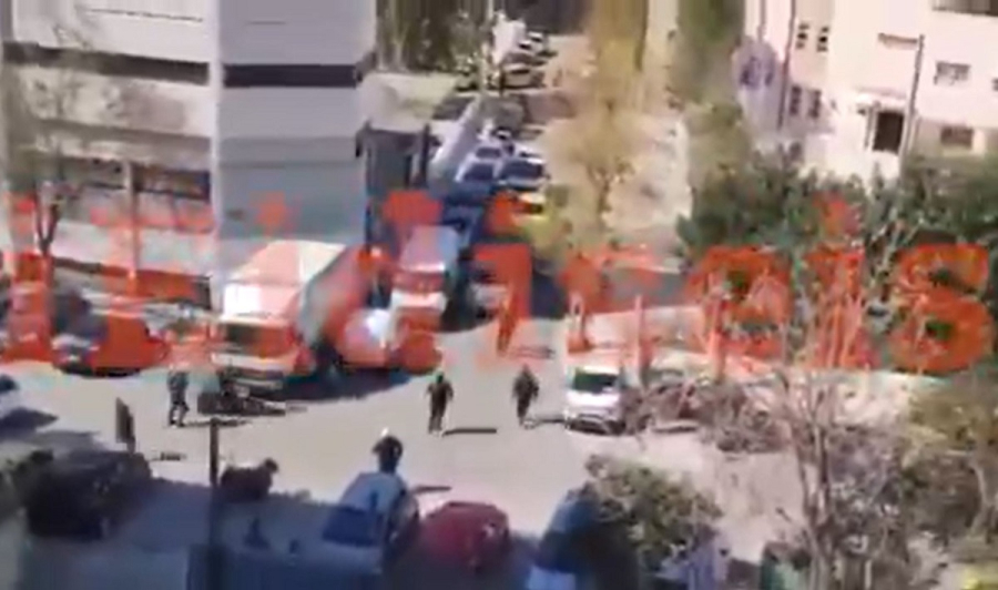 Λιοσίων: 26χρονος εμβόλισε μηχανή της ΔΙΑΣ - Πυροβόλησαν στα λάστιχα (Βίντεο)
