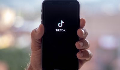 TikTok: Πρόστιμο 12,7 εκατ. λιρών για παραβάσεις προστασίας δεδομένων ανηλίκων