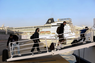 Πρωτομαγιά 2022: Γεμάτα φεύγουν τα πλοία από τον Πειραιά για το τριήμερο