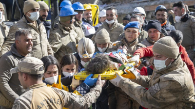 Σεισμός στην Τουρκία: Συνεχίζονται τα θαύματα - Ζωντανά ανασύρονται παιδιά μετά από 180 ώρες