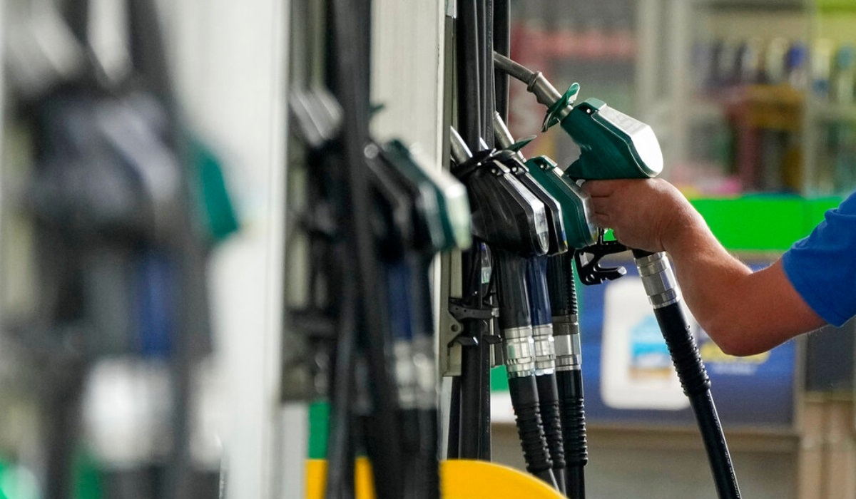 «Σινιάλο» για μείωση στην τιμή της βενζίνης τις επόμενες ημέρες