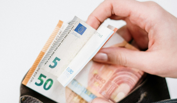 «Μπόνους» 150 ευρώ σε συνταξιούχους - Οι δικαιούχοι