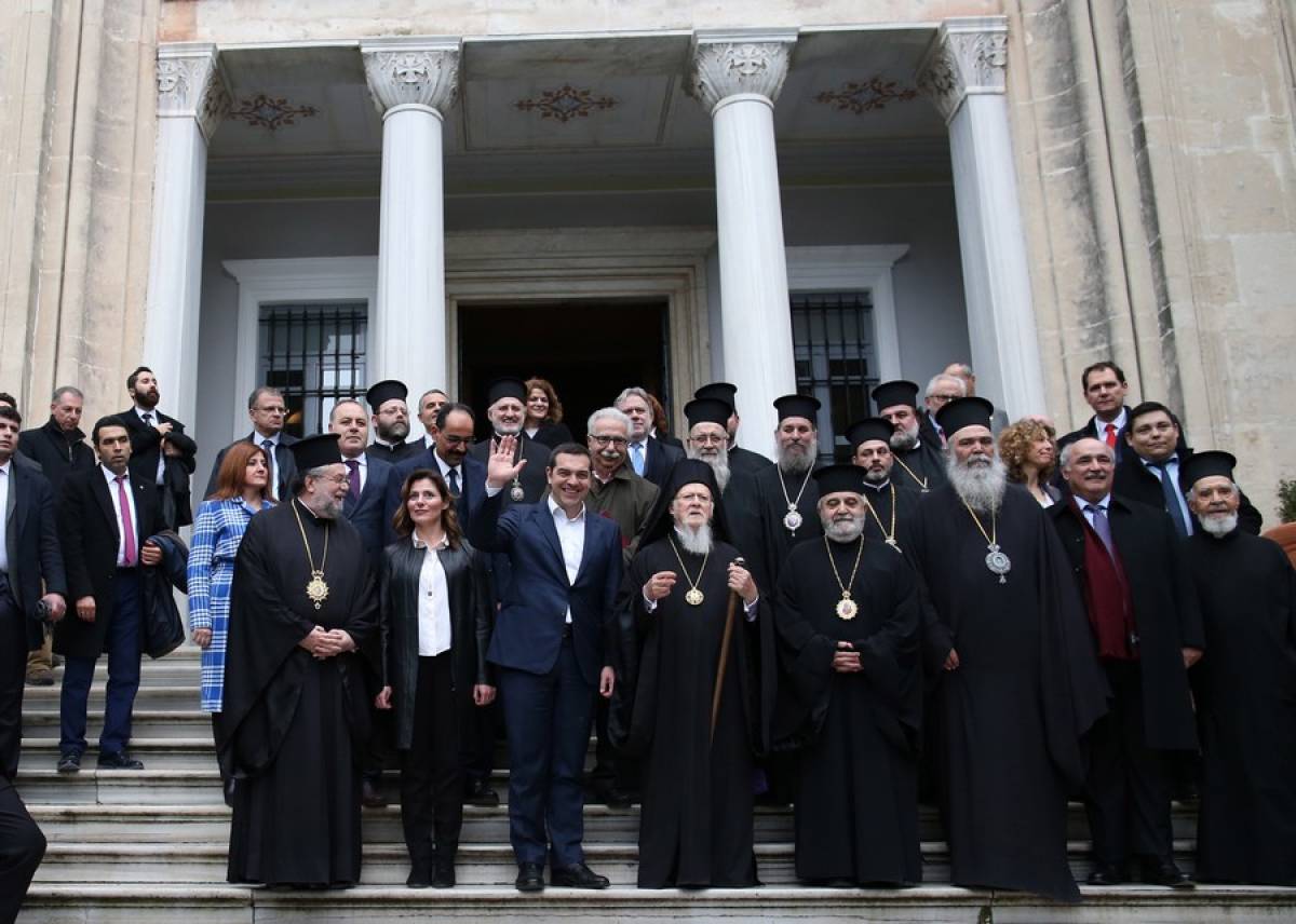 Εγκάρδια συνάντηση του πρωθυπουργού με τον Οικουμενικό Πατριάρχη στη Χάλκη