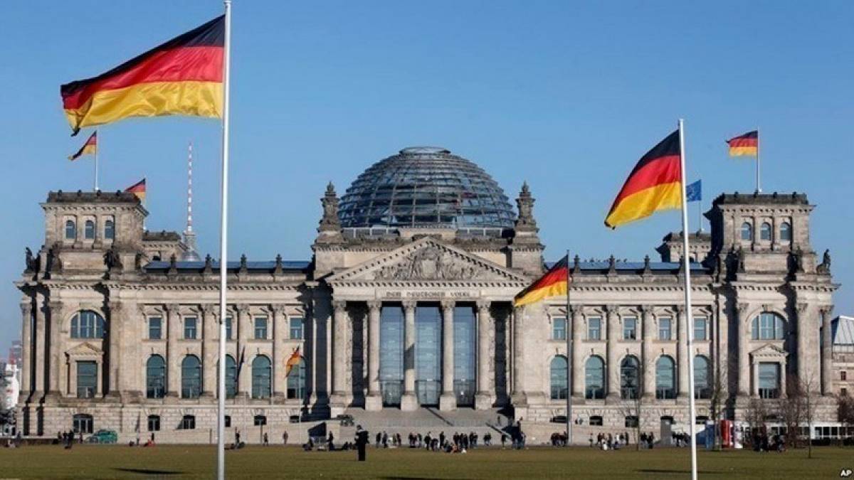 Γερμανία: Μέτρα μέχρι και τον Μάρτιο