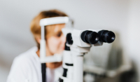 Κορονοϊός και προβλήματα στην όραση: Ποια τα συμπτώματα και πώς να τα αντιμετωπίσετε
