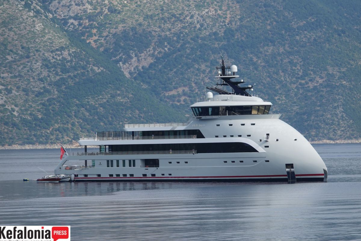 Ο πιο πλούσιος Ισραηλινός με το Superyacht explore «OLIVIA O» έφτασε στην Ιθάκη (Φωτογραφίες)