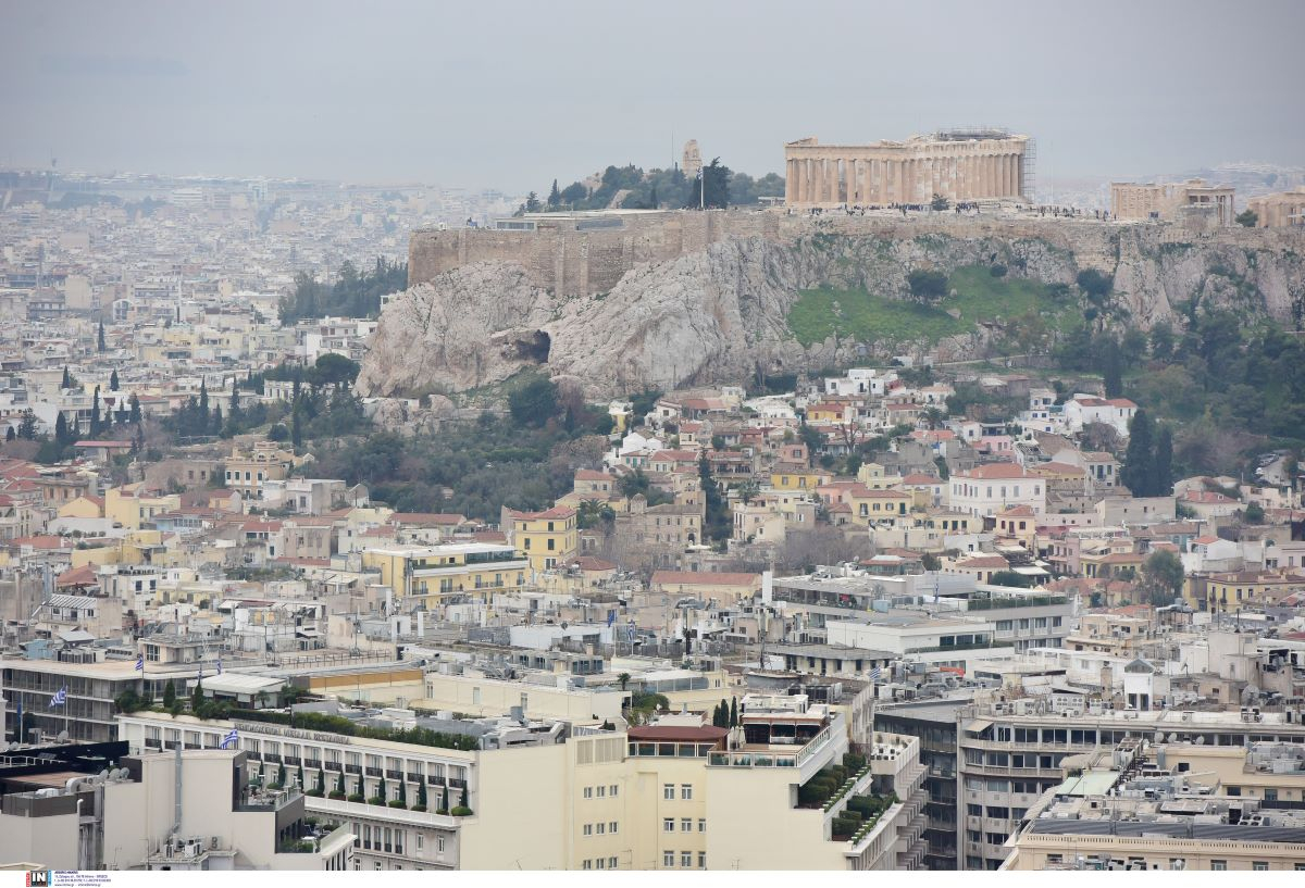 Η Αθήνα που «χάθηκε» μέσα στη Αφρικανική σκόνη (φωτογραφίες)
