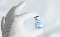 Μελέτη: Το εμβόλιο της Pfizer προκαλεί ισχυρότερη ανοσολογική απόκριση από της Sinovac