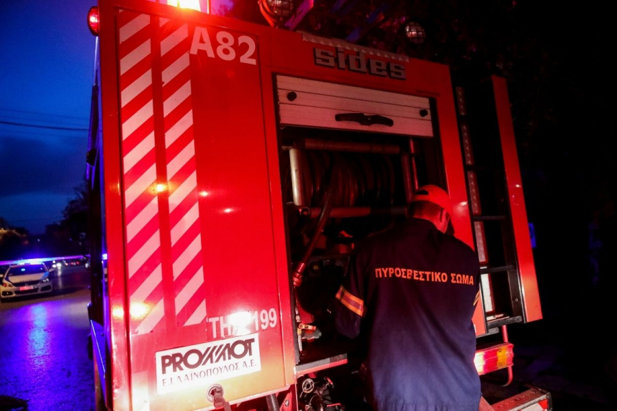 Καισαριανή: Πυρκαγιά στο εργοτάξιο του Μετρό - Καταστράφηκαν φορτηγό και μηχάνημα