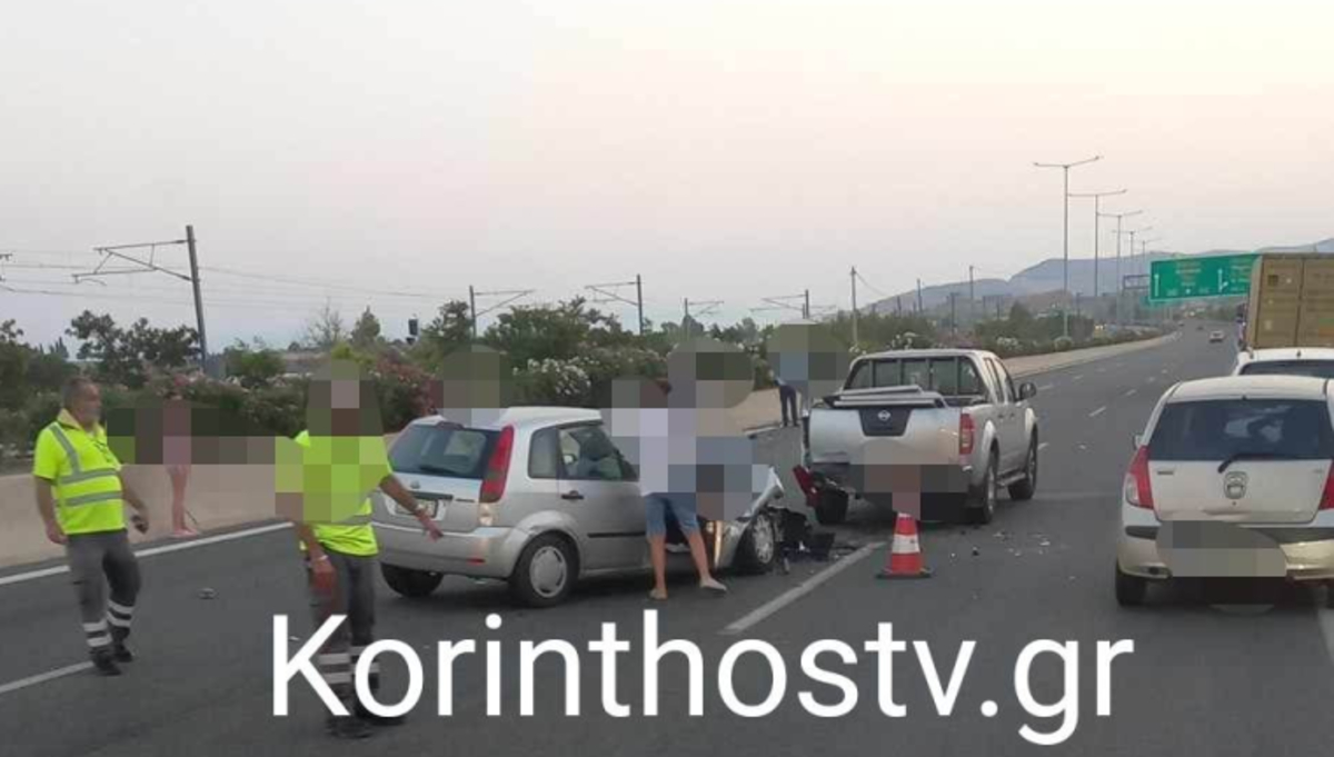 Καραμπόλα τεσσάρων οχημάτων στην Αθηνών – Κορίνθου με μια νεκρή