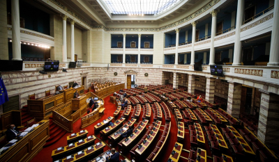 Βουλή: Αποχώρηση ΣΥΡΙΖΑ μπροστά από το κυβερνητικό «ψεκάστε, σκουπίστε, τελειώσατε» για τον Κώδικα Αρχαιοτήτων