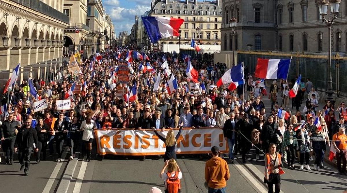 Η Γαλλία στους δρόμους - Διαδηλώσεις για την ακρίβεια και αυξήσεις στους μισθούς