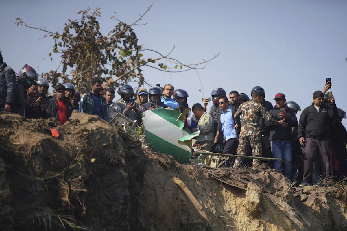 Συντριβή στο Νεπάλ: Τουλάχιστον 40 οι νεκροί – Δείτε βίντεο με τις τελευταίες στιγμές του αεροσκάφους
