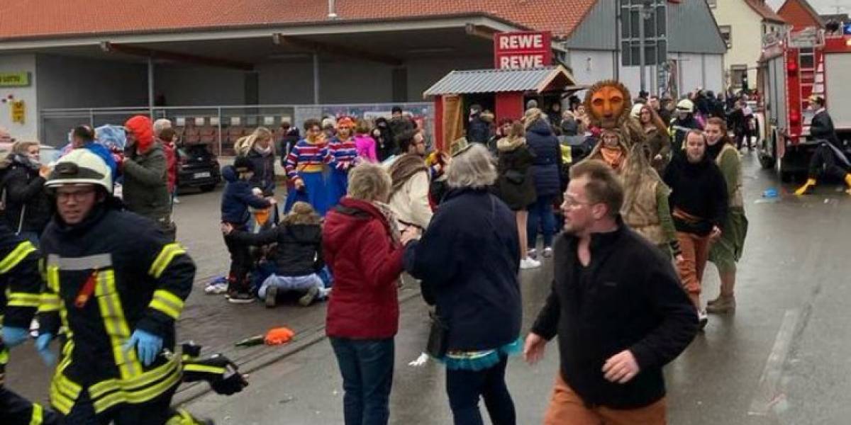 Γερμανία: Αυτοκίνητο έπεσε σε πεζούς σε καρναβάλι - Περισσότεροι από 30 οι τραυματίες