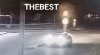 Κάτω Αχαΐα: Αυτοκίνητο πήρε παραμάζωμα το φανάρι (βίντεο)