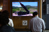Βόρεια Κορέα: Εκτόξευσε βαλλιστικoύς πυραύλους άγνωστου τύπου