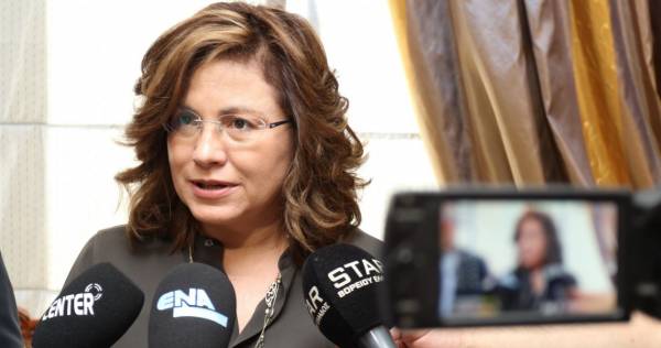 Σπυράκη: Με απόφαση Μητσοτάκη οι βουλευτές της ΝΔ παραιτούνται από τα αναδρομικά