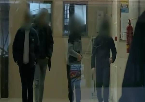 Θεσσαλονίκη: Συμμαθητής της 14χρονης μιλά για τον βιασμό της από 7 συμμαθητές της