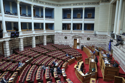 Ο ΣΥΡΙΖΑ φέρνει στη Βουλή τις σχέσεις της Opinion Poll με το Δημόσιο