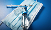 Νέα φάρμακα και οι αναμνηστικές δόσεις του εμβολίου δίνουν τέλος στα μέτρα προφύλαξης
