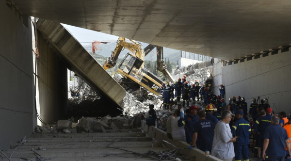 Κατάρρευση γέφυρας στην Πάτρα: Στους δύο οι νεκροί - Πέθανε 22χρονος Ρομά που νοσηλευόταν