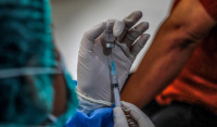 Κορονοϊός: Παγκόσμιο κίνημα νοσηλευτών κατά όσων μπλοκάρουν την άρση της πατέντας των εμβολίων