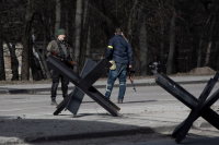 Έβδομη μέρα πολέμου: Οι Ρώσοι κατέλαβαν τη Χερσώνα, υπό πολιορκία το Κίεβο