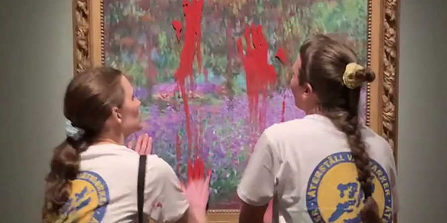 Σουηδία: Ακτιβίστριες έριξαν κόκκινη μπογιά σε πίνακα του Μονέ (Βίντεο)
