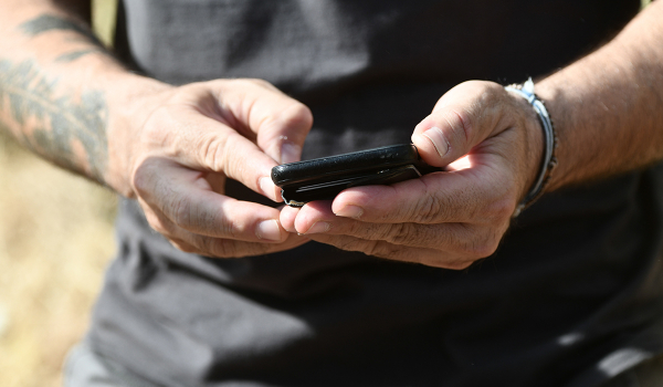 Πώς θα προστατέψετε τα κινητά σας από ψηφιακές απειλές