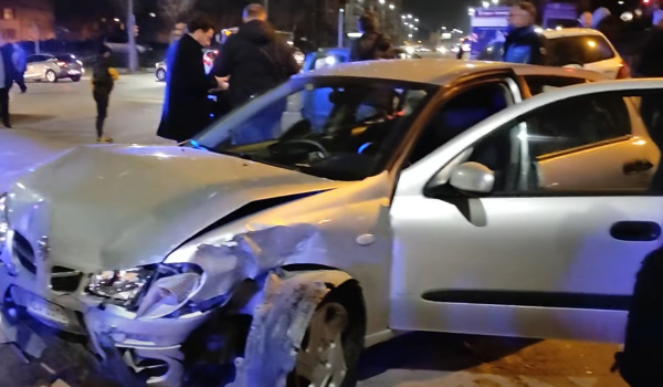 Θεσσαλονίκη: Λεωφορείο παρέσυρε οχήματα - Πέντε τραυματίες