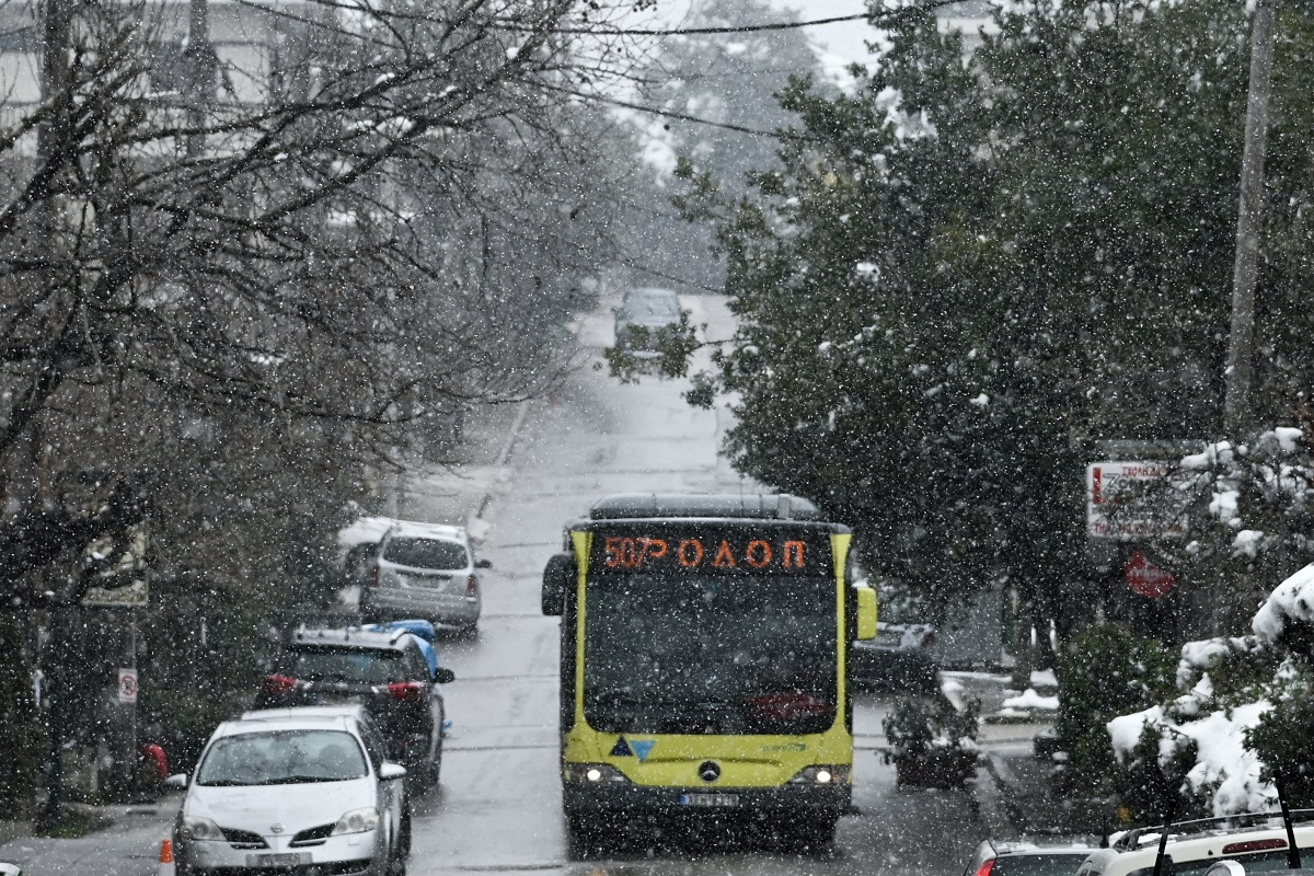 Ποιοι δρόμοι είναι κλειστοί στην Αττική λόγω της χιονόπτωσης