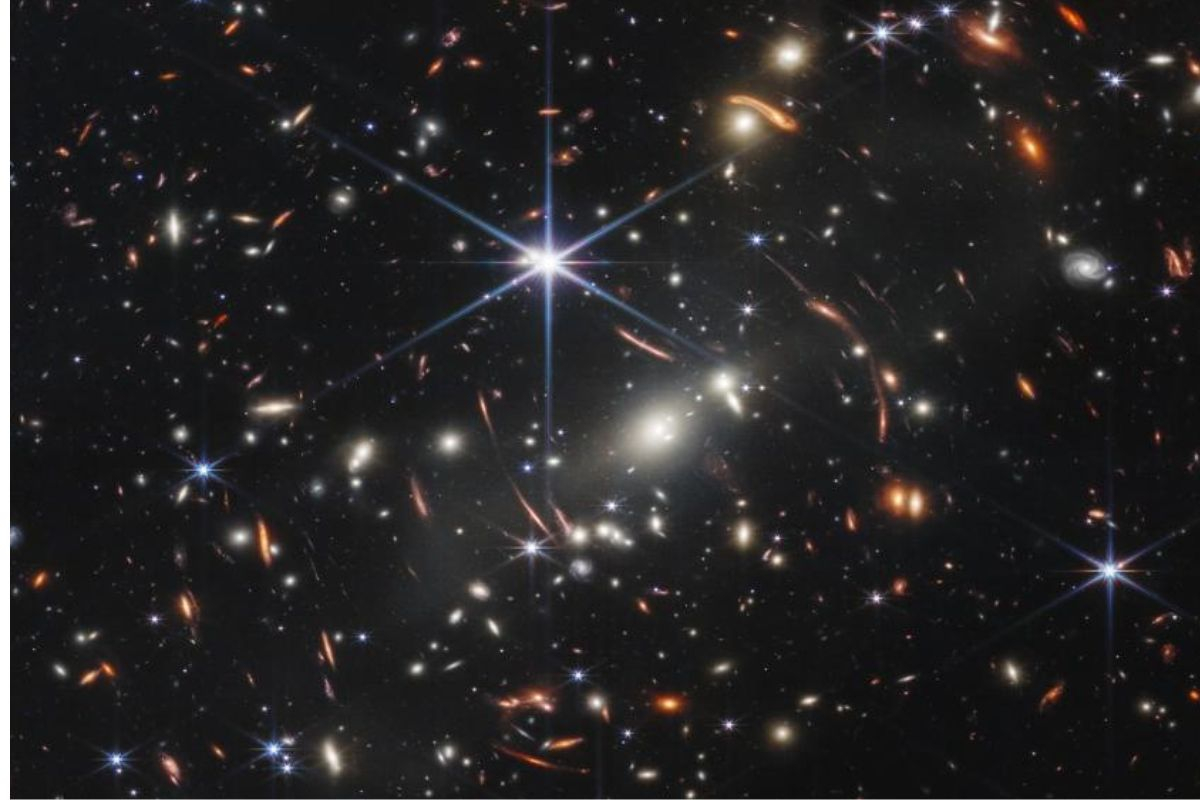James Webb: Δέος! Έτσι ήταν το σύμπαν πριν από 13 δισ. χρόνια (φωτογραφία)
