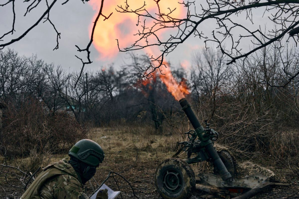 Ουκρανία: Τρεις άμαχοι νεκροί από ρωσικό βομβαρδισμό στη Χερσώνα