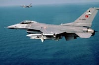 Η αναβάθμιση των τουρκικών F-16, ο Τζο Μπάιντεν και ο γερουσιαστής Μενέντεζ