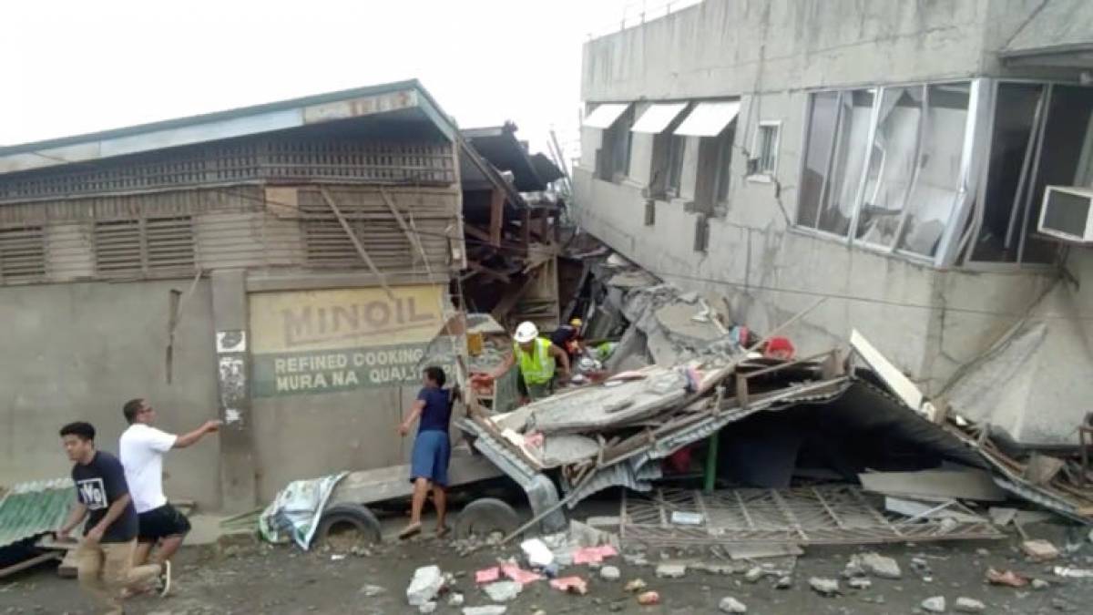 Τρόμος στις Φιλιππίνες-Σεισμός 6,8 βαθμών της κλίμακας Ρίχτερ