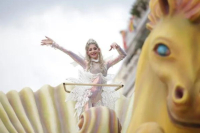 Πατρινό Καρναβάλι 2024: Εντυπωσίασε η βασίλισσα Γεωργία Σακκά