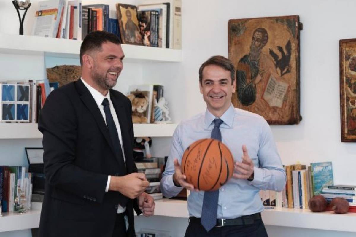 Με τη ΝΔ κατεβαίνει στις βουλευτικές εκλογές ο πρώην μπασκετμπολίστας Δ. Παπανικολάου