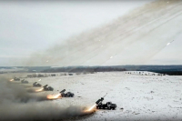 Κρίσιμες οι επόμενες ώρες στην Ουκρανία: Ρωσικά άρματα προς το Ντονέτσκ - Κίνδυνος μεγαλύτερης σύρραξης