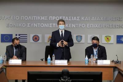 Χρυσοχοΐδης - Παναγιωτόπουλος - Χαρδαλιάς: Το ευχαριστώ στους ανθρώπους της πρώτης γραμμής