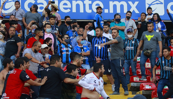 Μεξικό – ΗΠΑ: Ο αγώνας ποδοσφαίρου στον απόηχο των αιματηρών επεισοδίων του Κουερετάρο