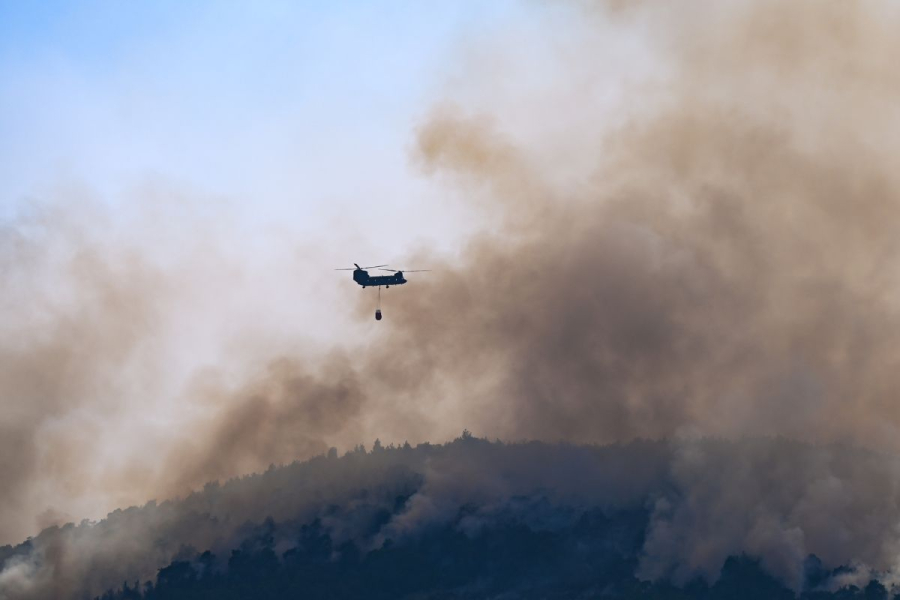Φωτιά τώρα στην Κεφαλονιά - Σηκώθηκαν δύο αεροσκάφη