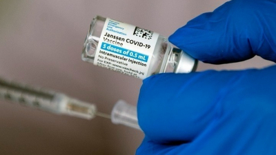 Εμβόλιο Johnson &amp; Johnson: Παρενέργειες, θρομβώσεις και αποτελεσματικότητα