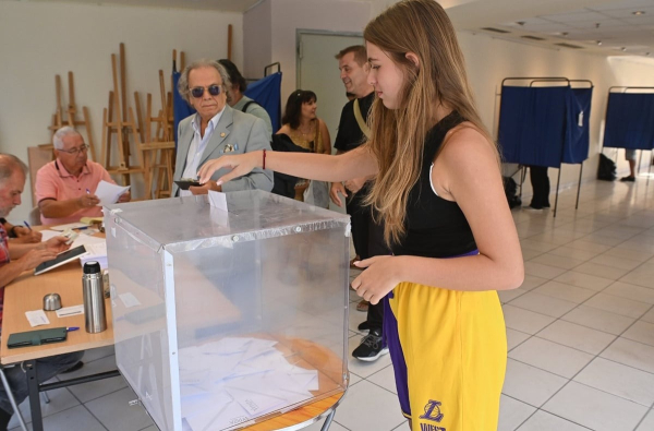 Εκλογές ΣΥΡΙΖΑ: Ψήφισαν 18.300 έως τις 9:30 π.μ. - Μεγάλη η συμμετοχή στις κάλπες