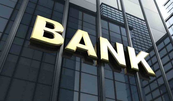 Κυρώσεις: Εκτός SWIFT επτά τράπεζες της Ρωσίας