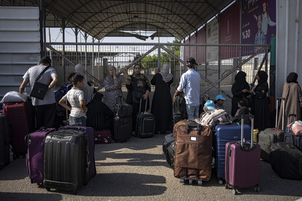 Ανοίγει για δεύτερη ημέρα το πέρασμα της Ράφα - Πλήγματα από Χαμάς και Χεζμπολάχ στους Ισραηλινούς