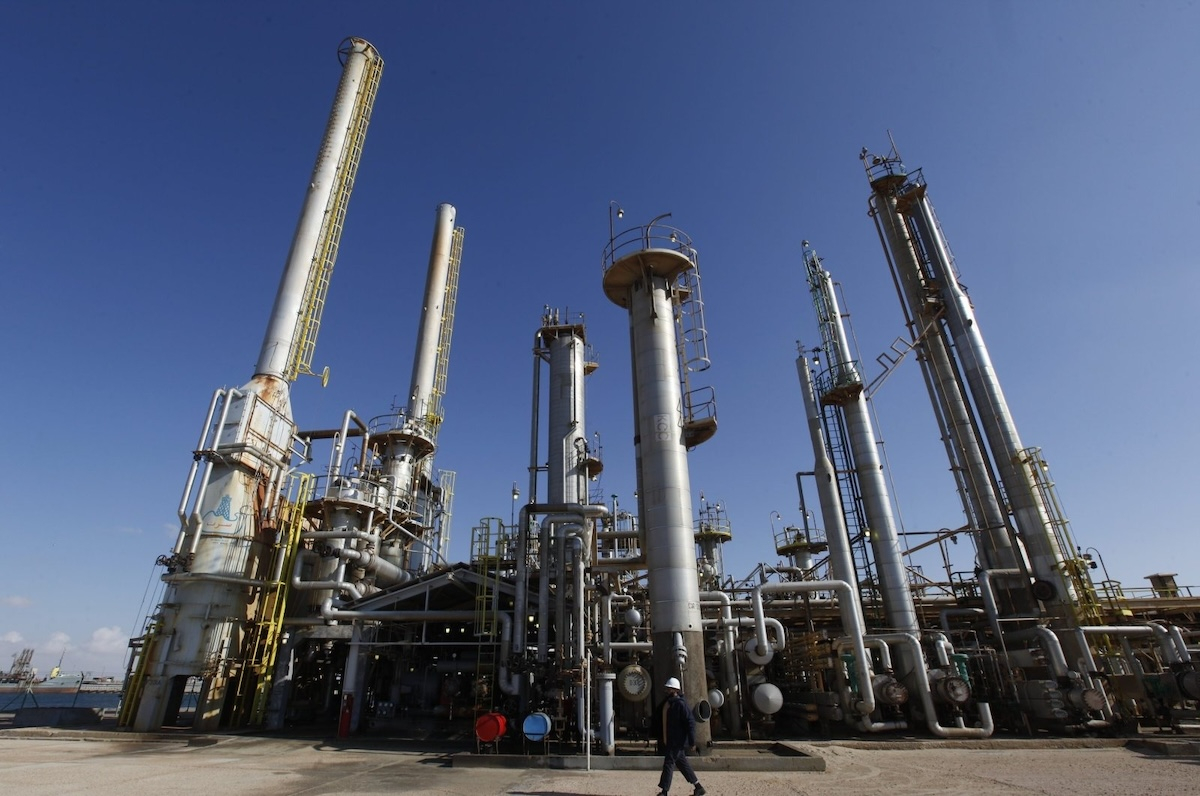 Λιβύη: Σταματά τις εξαγωγές πετρελαίου στις χώρες που υποστηρίζουν το Ισραήλ