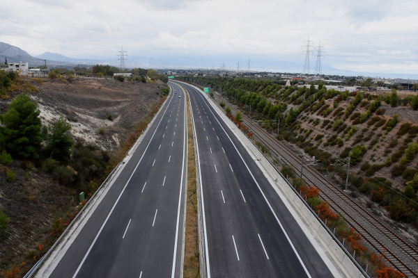 Άνοιξε η Νέα Εθνική Οδός Αθηνών - Πατρών - Προβλήματα στην κυκλοφορία