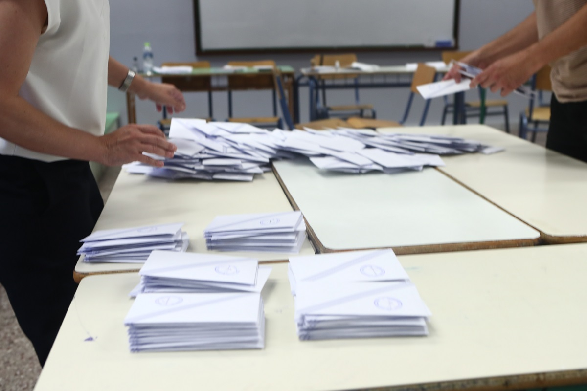 Tελικά αποτελέσματα εκλογών στον Δήμο της Αθήνας - Τα ποσοστά και οι δύο υποψήφιοι