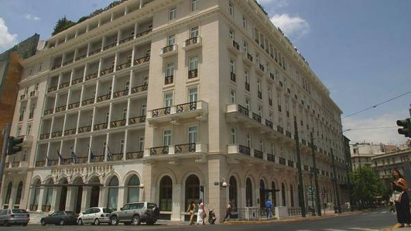 Ο Σεΐχης του Κατάρ και η «πώληση» δύο ξενοδοχείων στην Αθήνα